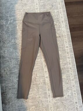 High-Rise Leggings with Side Pockets - Taupe